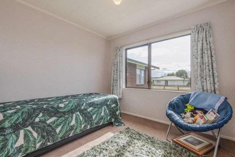 Photo of property in 10 Alfredton Road, Eketahuna, 4900