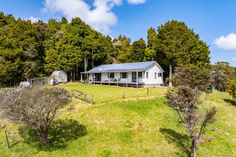 Photo of property in 627 Helmsdale Road, Waipu, 0582