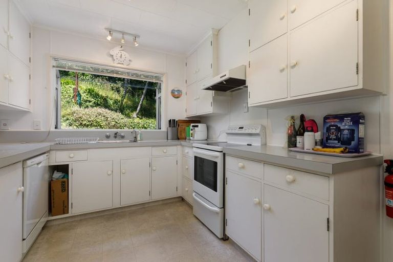 Photo of property in 65 Spencer Street, Crofton Downs, Wellington, 6035