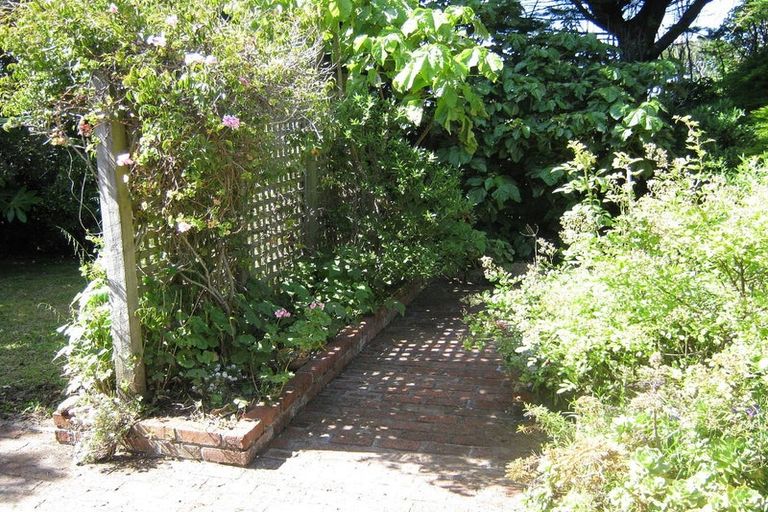 Photo of property in 13 Nebraska Way, Brooklyn, Wellington, 6021