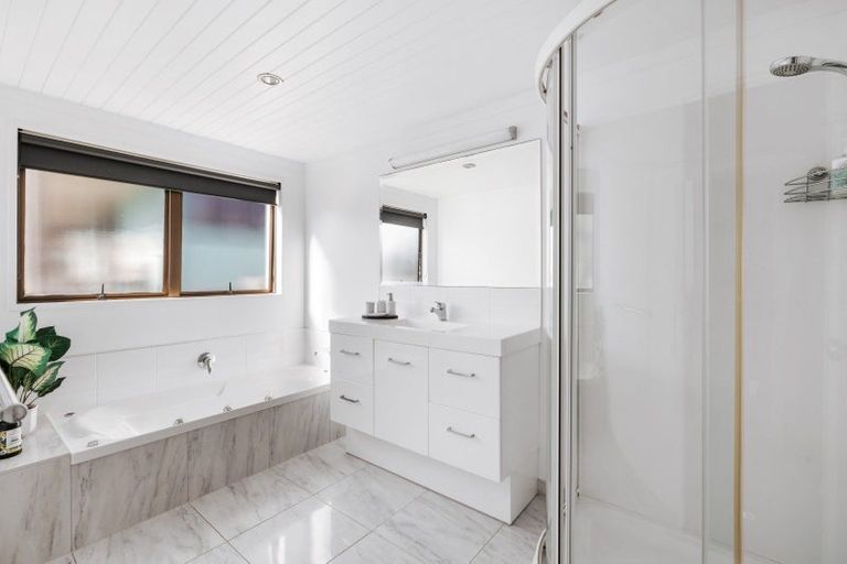 Photo of property in 1167 Papamoa Beach Road, Papamoa Beach, Papamoa, 3118