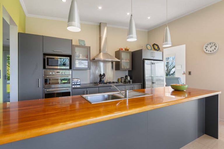 Photo of property in 172 Kaipikari Road Upper, Urenui, 4375