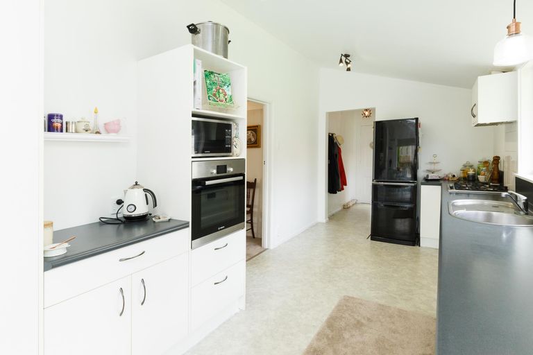 Photo of property in 12 Moerangi Street, West End, Palmerston North, 4410