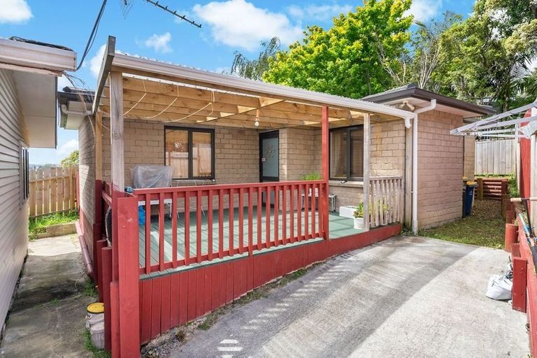 Photo of property in 39 Patts Avenue, Glendene, Auckland, 0602