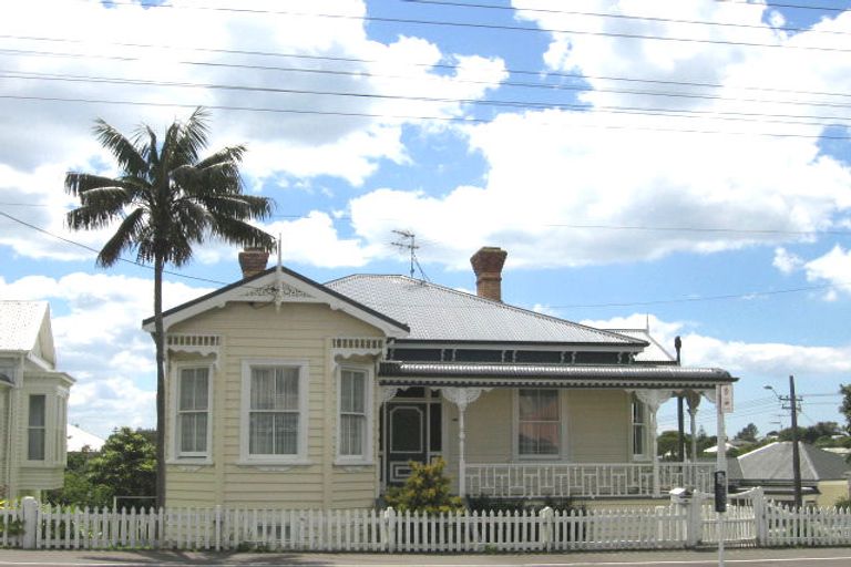 Photo of property in 40 Calliope Road, Devonport, Auckland, 0624