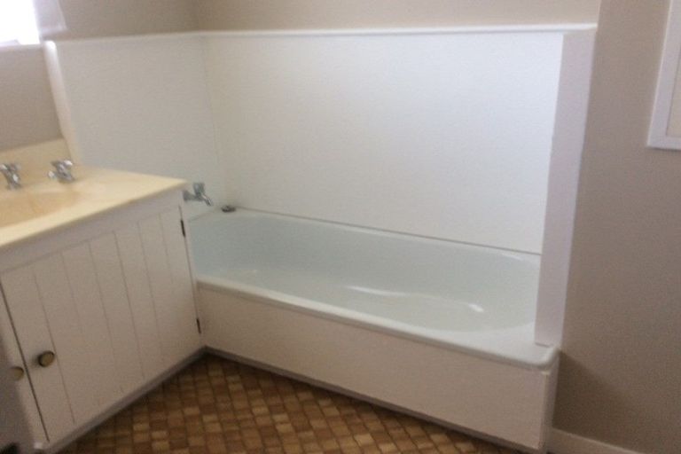 Photo of property in 4 Hereford Street, Springvale, Whanganui, 4501