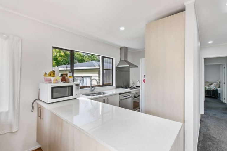 Photo of property in 39a Evelyn Road, Cockle Bay, Auckland, 2014