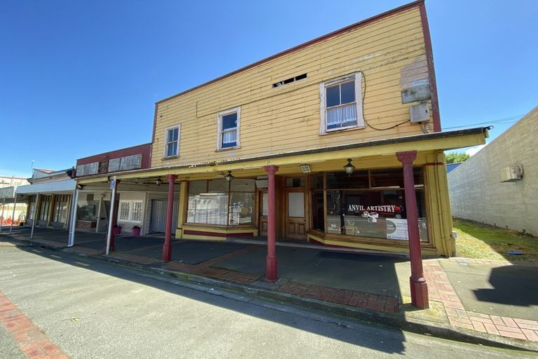 Photo of property in 96 Bridge Street, Eltham, 4322