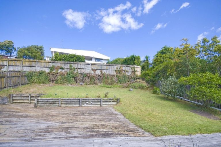 Photo of property in 13 Oaktree Avenue, Browns Bay, Auckland, 0630