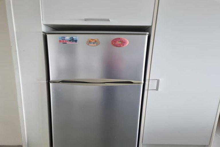 Photo of property in 9c/60 Masons Road, Oteha, Auckland, 0632