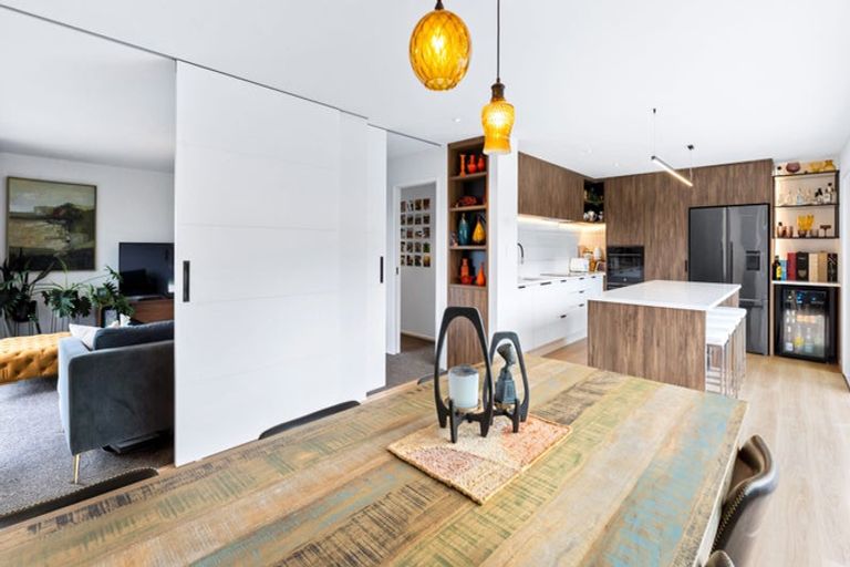 Photo of property in 1/33 Hyde Road, Rothesay Bay, Auckland, 0630