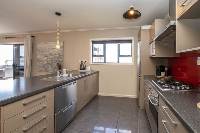 Photo of property in 98 Lincoln Road, Inglewood, 4389