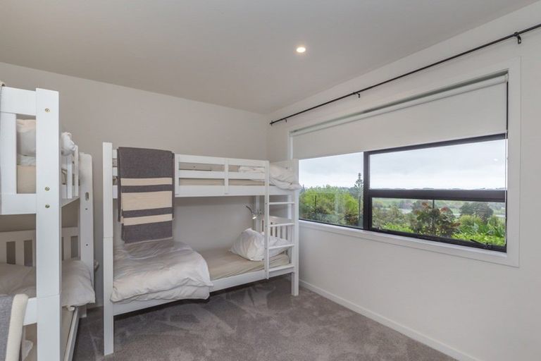Photo of property in 141 Manakau Heights Drive, Manakau, Levin, 5573