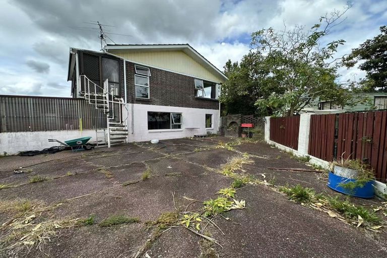Photo of property in 10 Bendale Place, Papatoetoe, Auckland, 2025