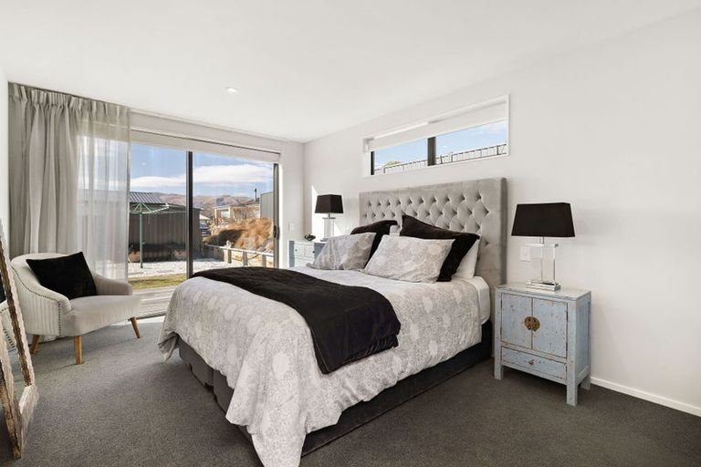 Photo of property in 11 Alice Burn Drive, Luggate, Cromwell, 9383