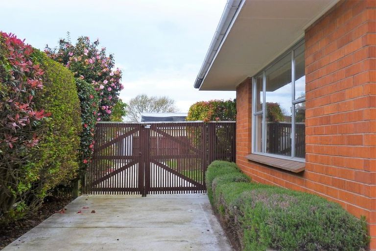 Photo of property in 7 Hillcrest Place, Avonhead, Christchurch, 8042