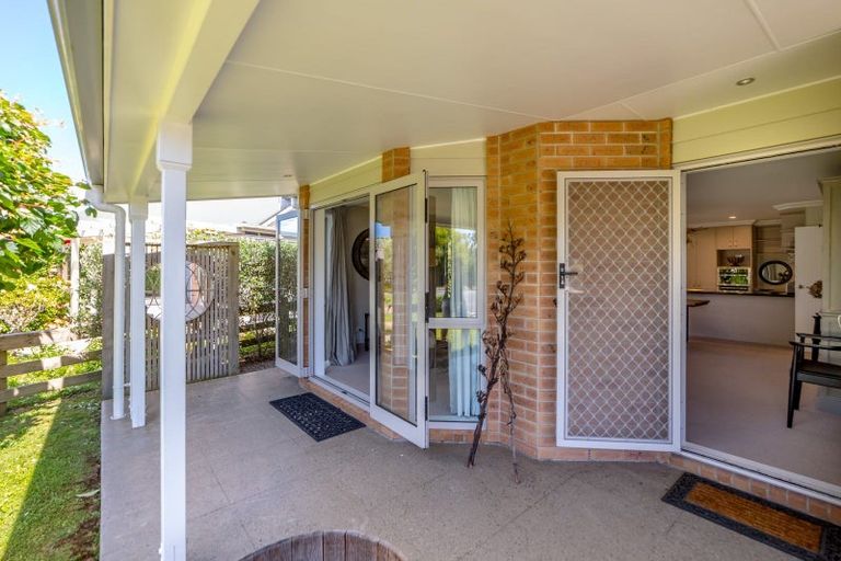 Photo of property in 7 Orchard Road, Greytown, 5712