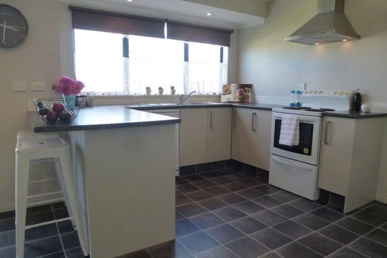 Photo of property in 124a Main Road, Redcliffs, Christchurch, 8081