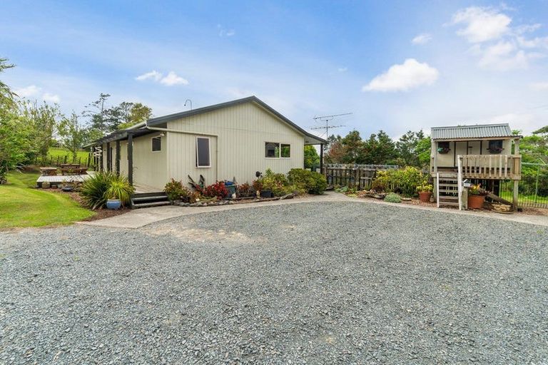Photo of property in 73 Waiteitei Road, Wellsford, 0974