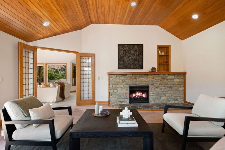 Photo of property in 732 Peninsula Road, Kelvin Heights, Queenstown, 9300