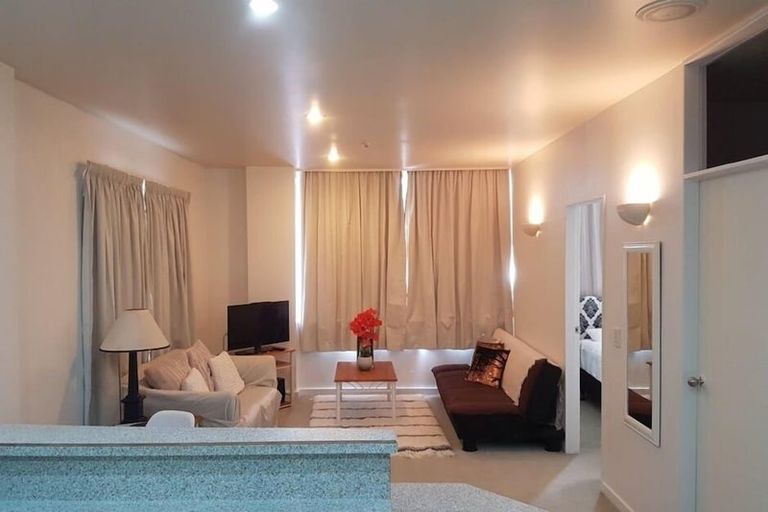 Photo of property in Terrace Tower Apartments, 126 The Terrace, Wellington Central, Wellington, 6011