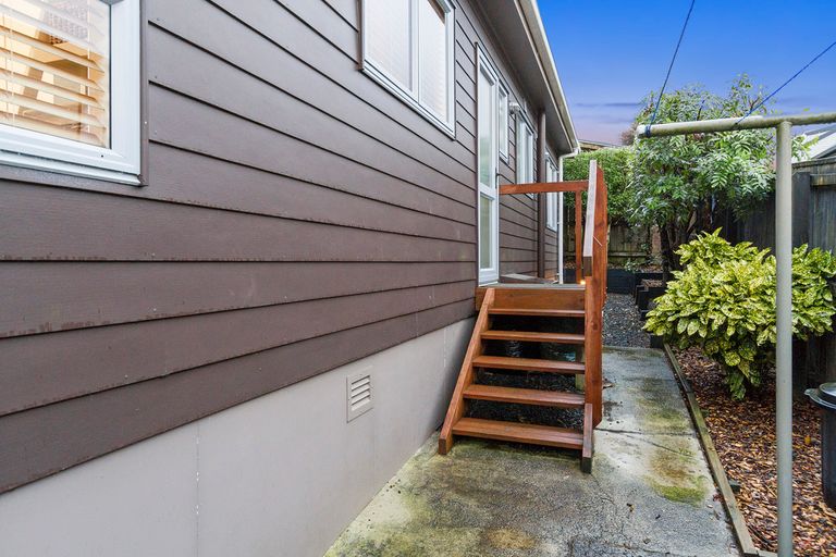 Photo of property in 336b West Coast Road, Glen Eden, Auckland, 0602