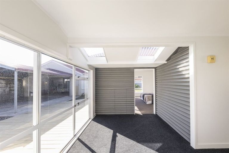 Photo of property in 35 Abraham Crescent, Milson, Palmerston North, 4414