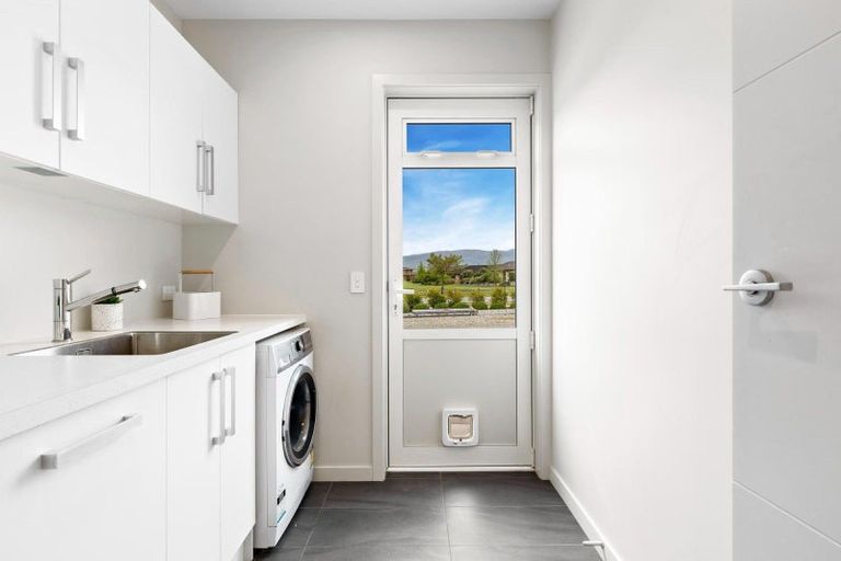 Photo of property in 28 Shortcut Road, Cromwell, 9310