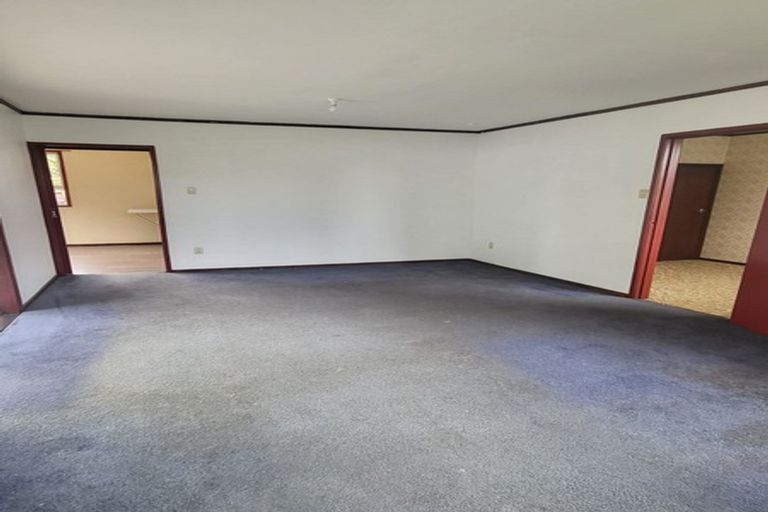 Photo of property in 23 Roick Parade, Glen Eden, Auckland, 0602