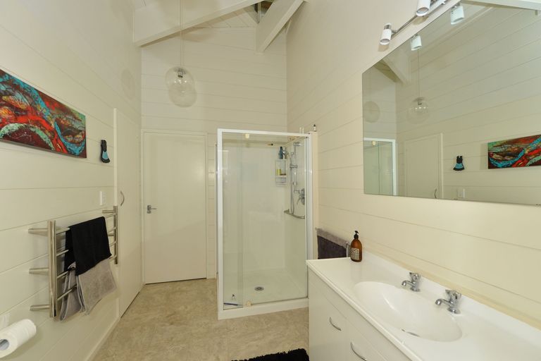 Photo of property in 1993 Whangarei Heads Road, Whangarei Heads, Whangarei, 0174