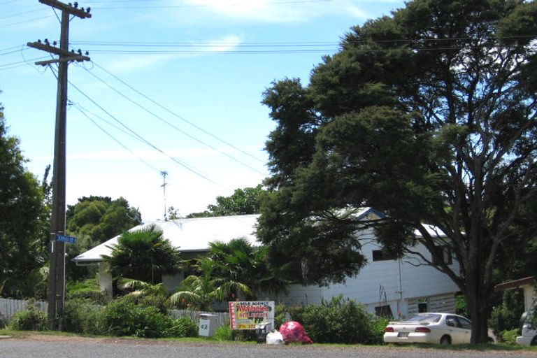 Photo of property in 42 Karaka Road, Oneroa, Waiheke Island, 1081