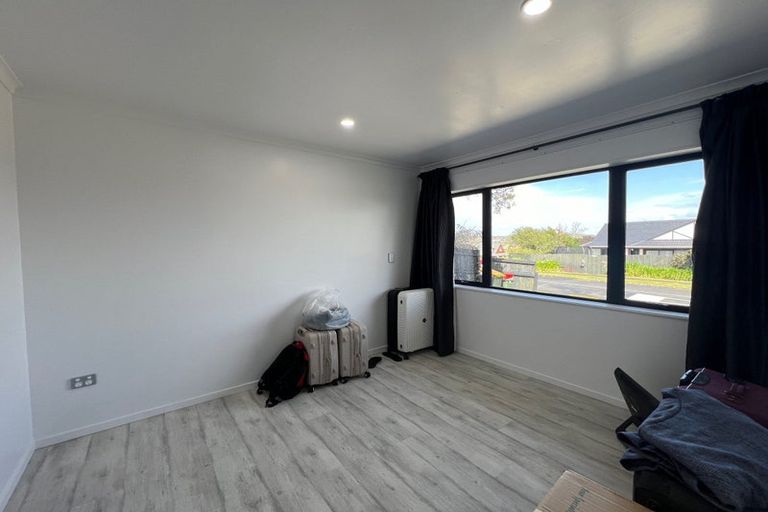 Photo of property in 1/131 Botany Road, Botany Downs, Auckland, 2010