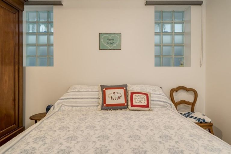 Photo of property in Paramount Apartments, 4/281 Maunganui Road, Mount Maunganui, 3116