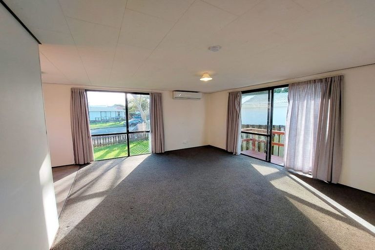 Photo of property in 1/15 Nearco Street, Randwick Park, Auckland, 2105