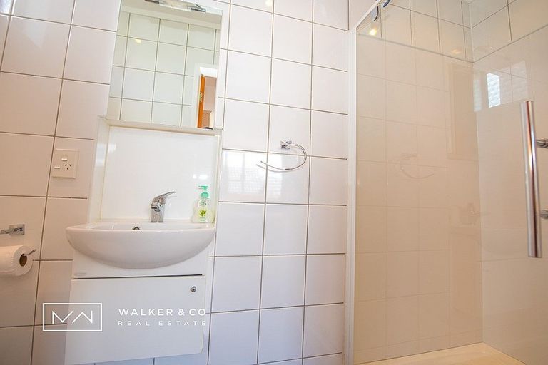 Photo of property in 10 Pioneer Grove, Silverstream, Upper Hutt, 5019