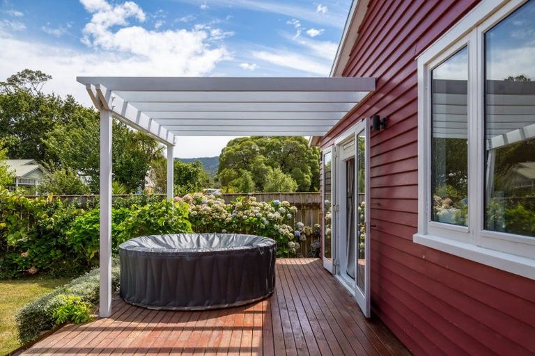 Photo of property in 144 Fitzherbert Street, Featherston, 5710