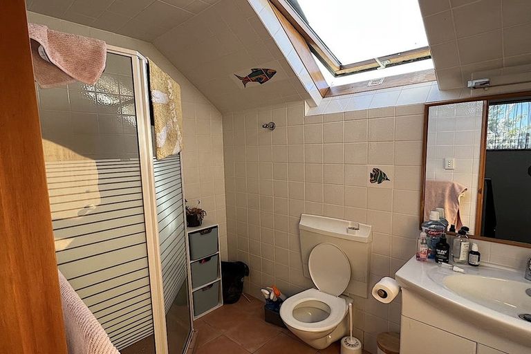 Photo of property in 2/104 Yaldhurst Road, Sockburn, Christchurch, 8042