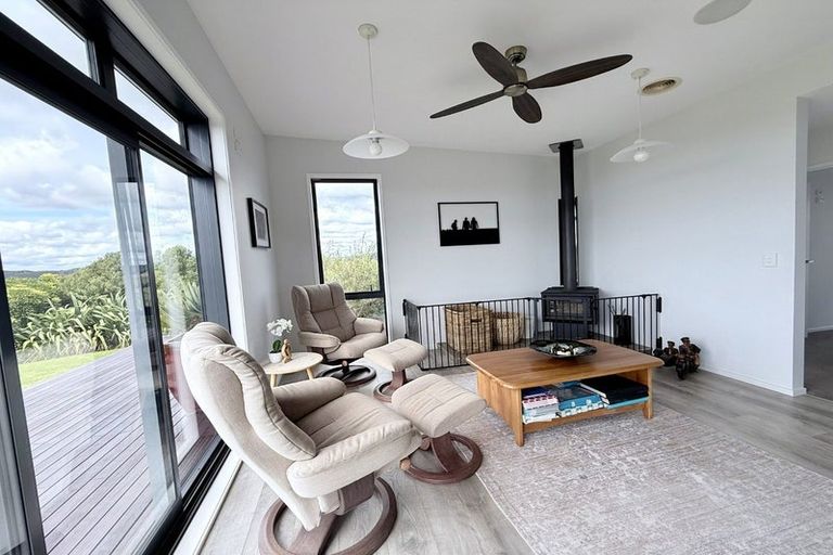 Photo of property in 157 Tui Glen Road, Haruru, 0204