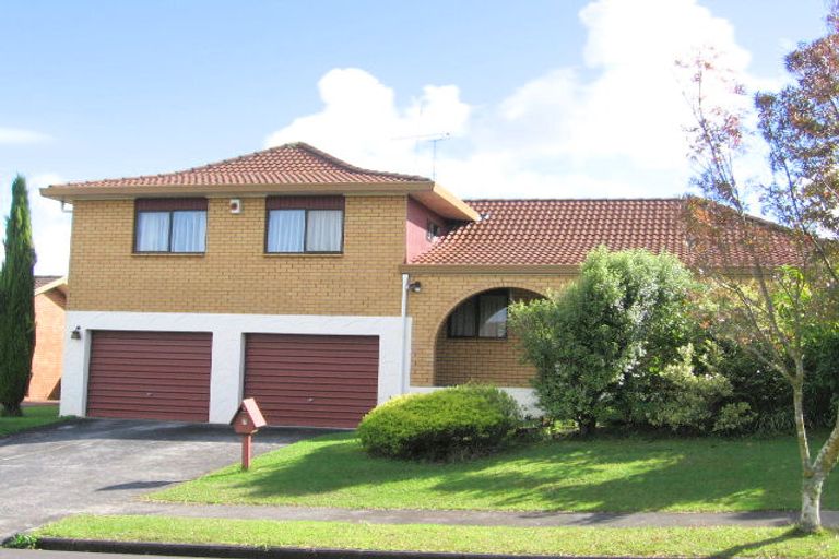Photo of property in 7 Parramatta Place, Botany Downs, Auckland, 2010