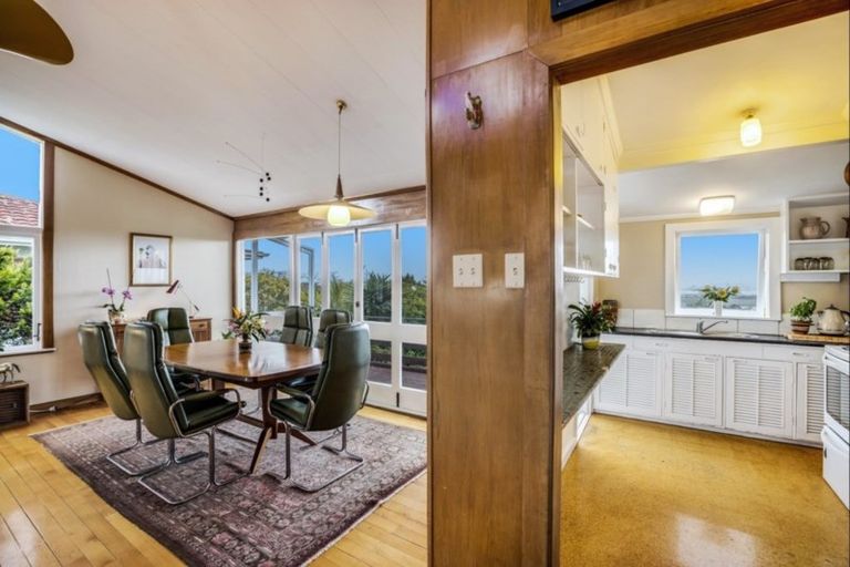 Photo of property in 231 Te Atatu Road, Te Atatu South, Auckland, 0610