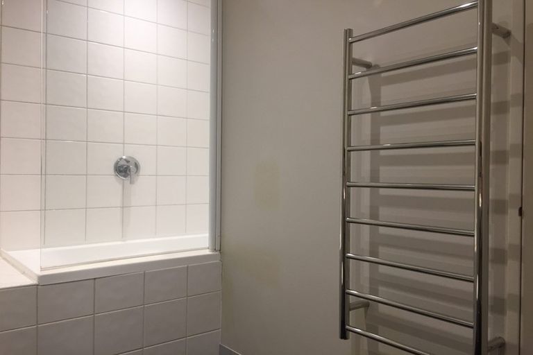 Photo of property in Gerondis Bldg Apartments, 408/60 Willis Street, Wellington Central, Wellington, 6011