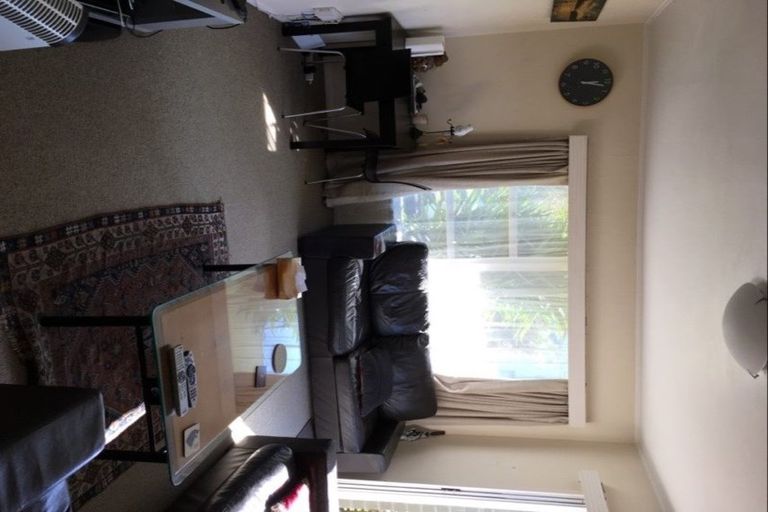 Photo of property in 26 Evelyn Place, Hillcrest, Auckland, 0627