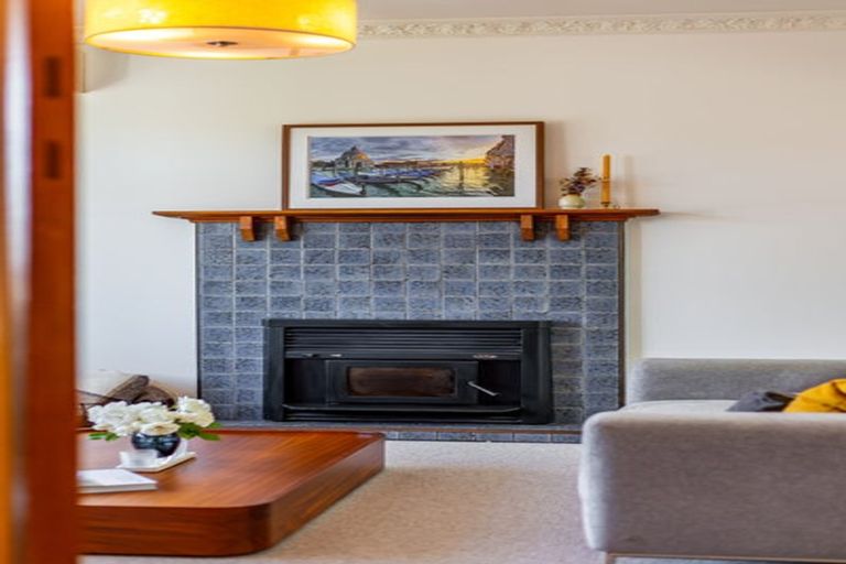 Photo of property in 13 Firth Terrace, Karori, Wellington, 6012