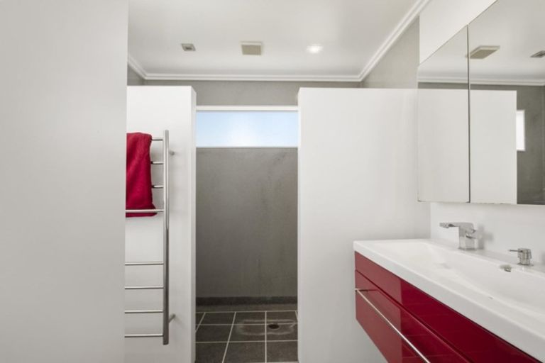 Photo of property in 115 Oriental Parade, Papamoa Beach, Papamoa, 3118