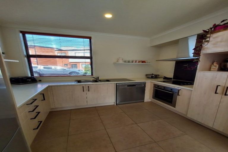 Photo of property in 13 Fermi Lane, Papakura, 2110