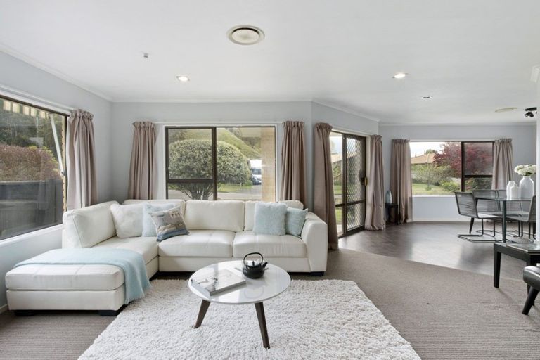 Photo of property in 7 Webb Place, Taradale, Napier, 4112