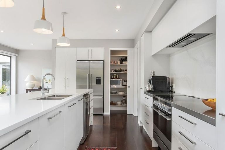 Photo of property in 19 Chepstow Avenue, Fendalton, Christchurch, 8052