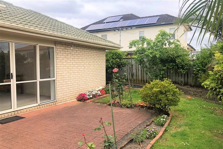 Photo of property in 14 Heyington Way, East Tamaki Heights, Auckland, 2016
