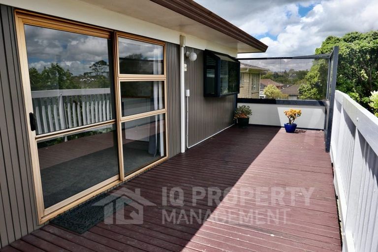 Photo of property in 2/77 Prince Regent Drive, Half Moon Bay, Auckland, 2012