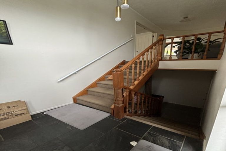 Photo of property in 86 Gosford Drive, Botany Downs, Auckland, 2010